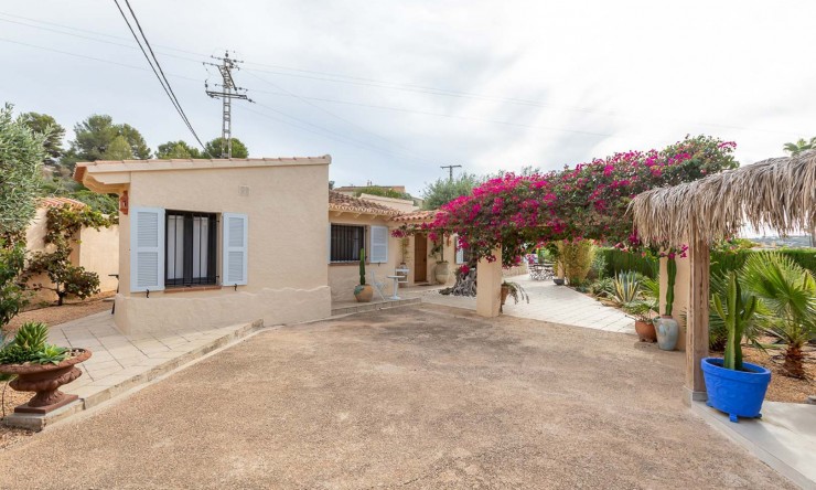 Resale - Villa -
Moraira - Paichi