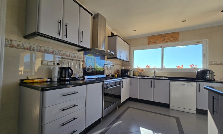 Rynek Wtórny - Willa -
Altea