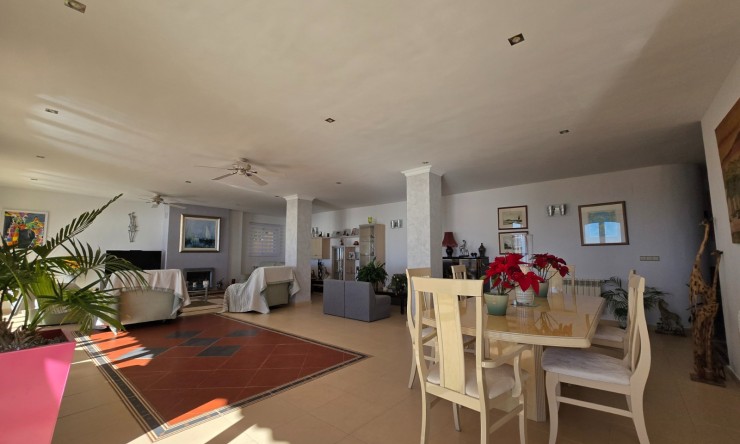 Rynek Wtórny - Willa -
Altea