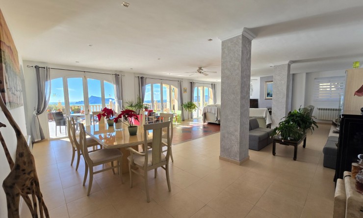 Rynek Wtórny - Willa -
Altea