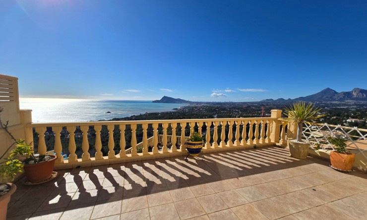 Rynek Wtórny - Willa -
Altea