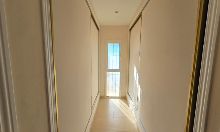 Rynek Wtórny - Willa -
Altea