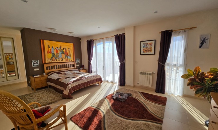 Rynek Wtórny - Willa -
Altea