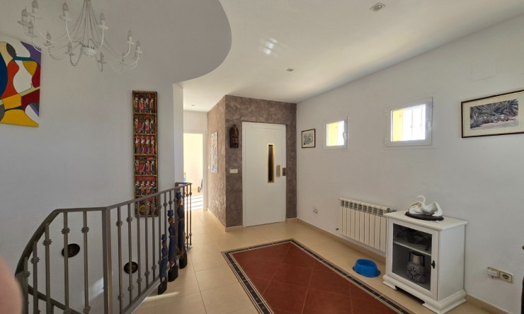 Rynek Wtórny - Willa -
Altea