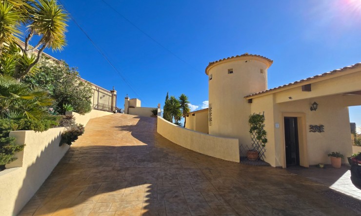 Rynek Wtórny - Willa -
Altea