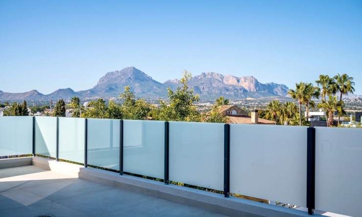 Wiederverkauf - Villa -
Albir