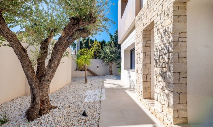 Wiederverkauf - Villa -
Albir