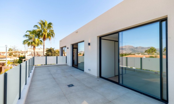 Wiederverkauf - Villa -
Albir