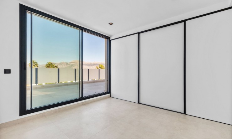 Wiederverkauf - Villa -
Albir