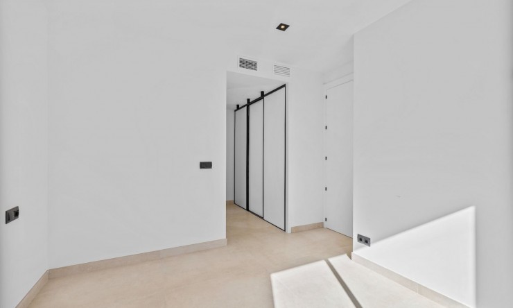 Wiederverkauf - Villa -
Albir