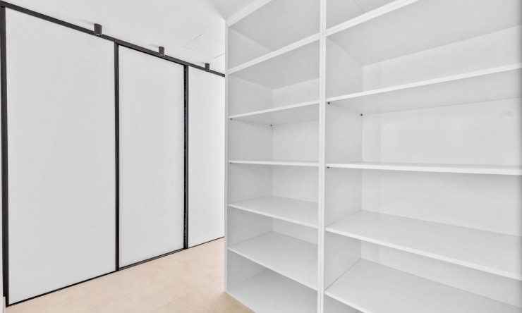 Wiederverkauf - Villa -
Albir