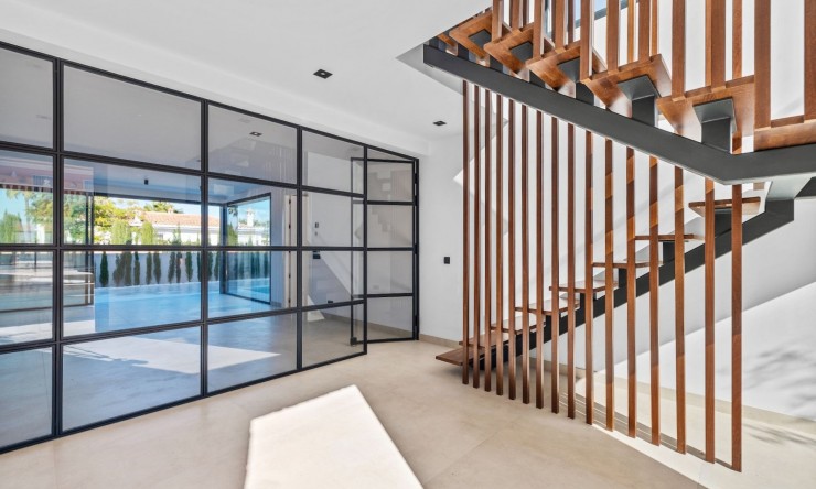 Wiederverkauf - Villa -
Albir