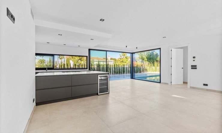 Wiederverkauf - Villa -
Albir