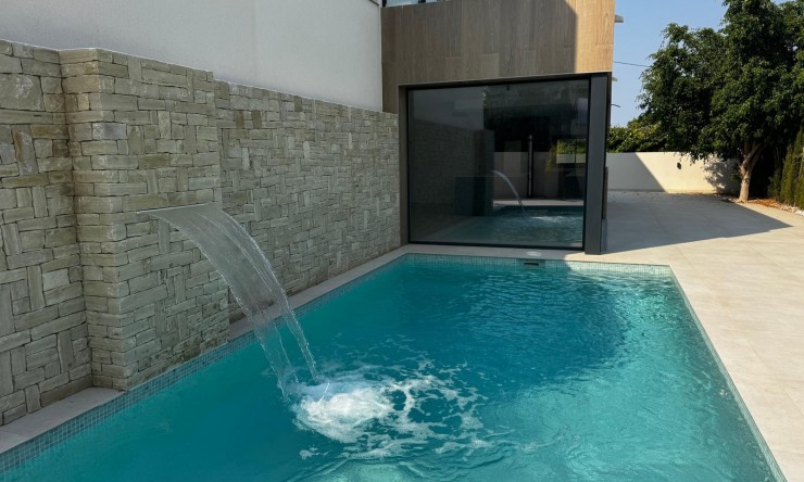 Wiederverkauf - Villa -
Albir