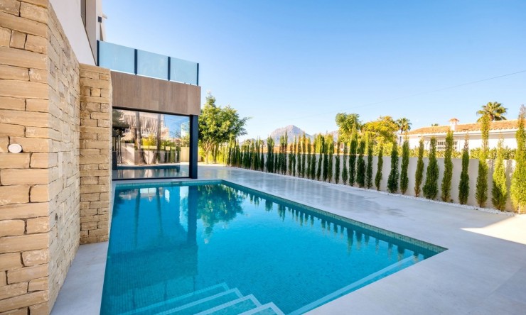 Wiederverkauf - Villa -
Albir