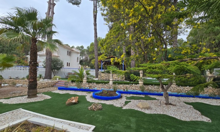 Wiederverkauf - Villa -
Altea