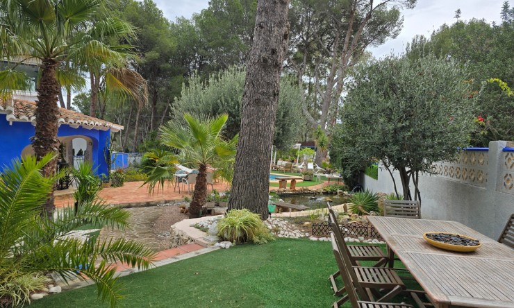 Wiederverkauf - Villa -
Altea