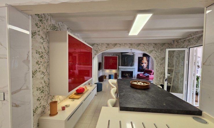 Wiederverkauf - Villa -
Altea