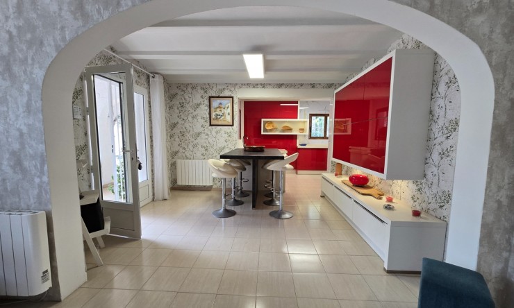 Wiederverkauf - Villa -
Altea