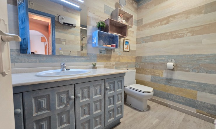 Wiederverkauf - Villa -
Altea