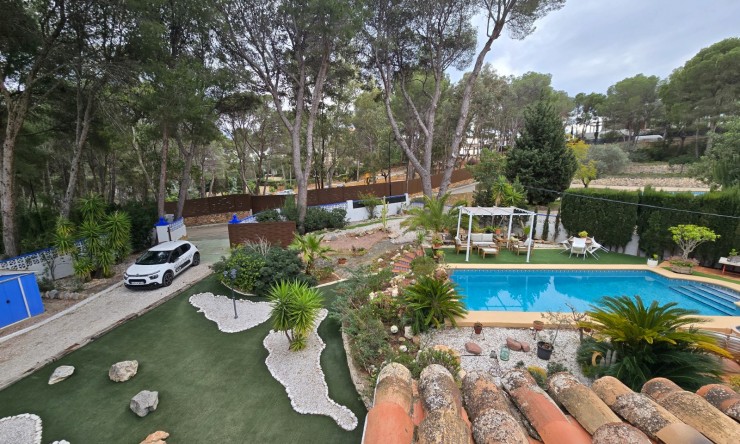 Wiederverkauf - Villa -
Altea