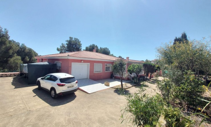 Herverkoop - Villa -
La Nucía - Coloma