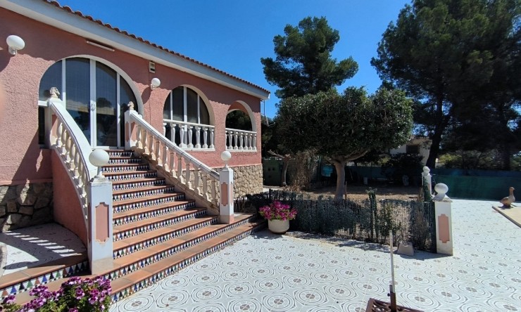 Herverkoop - Villa -
La Nucía - Coloma