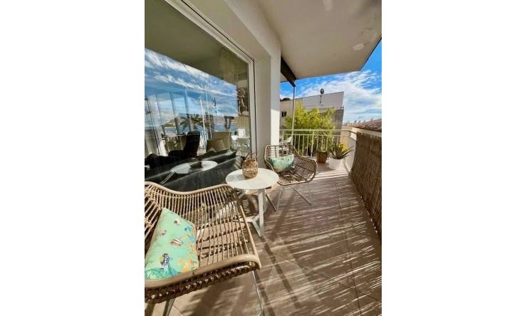 Wiederverkauf - Wohnung -
Altea