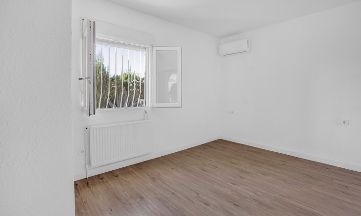 Rynek Wtórny - Willa -
Calpe - Ortenbach