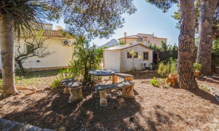 Rynek Wtórny - Willa -
Calpe - Ortenbach