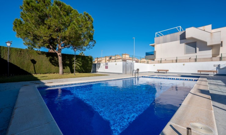 Resale - Semi-Detached -
Pilar de la Horadada