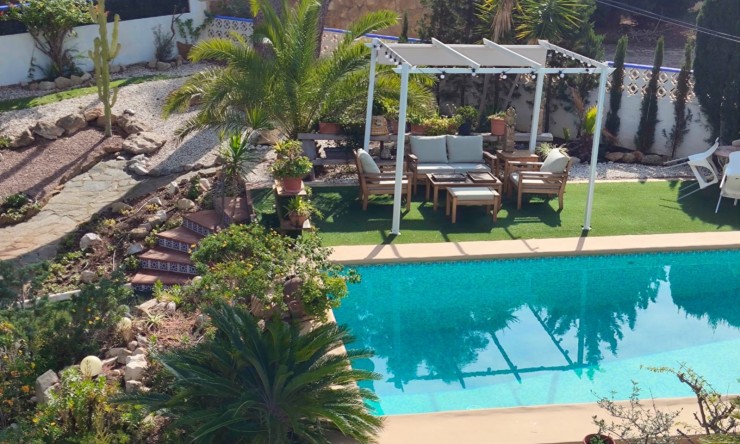 Wiederverkauf - Villa -
Altea