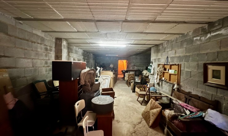 Resale - Villa -
Polop