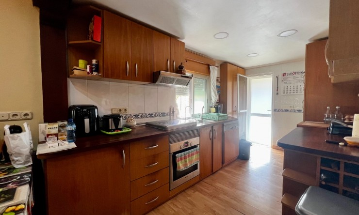 Resale - Villa -
Polop