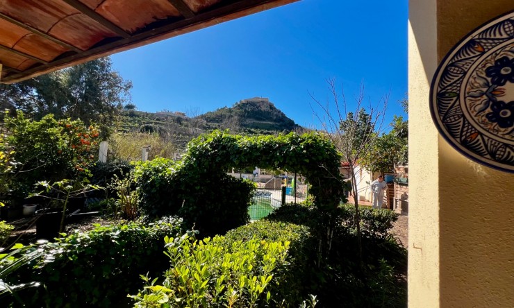 Resale - Villa -
Polop