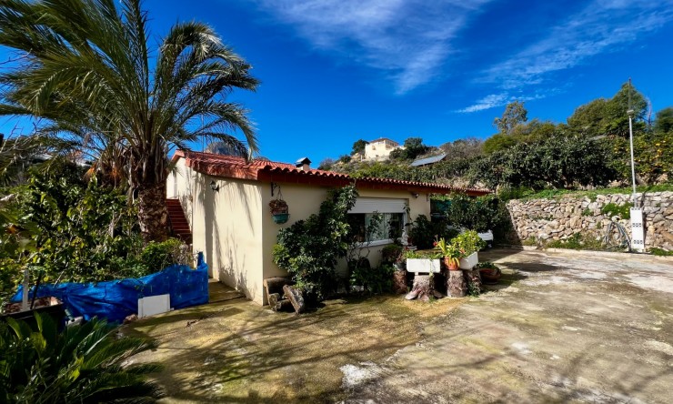 Resale - Villa -
Polop