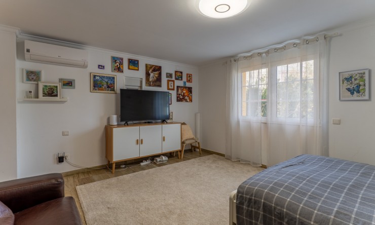 Resale - Villa -
Denia - Almadraba