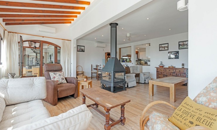 Reventa - Villa -
Moraira - Benimeit - Tabaira