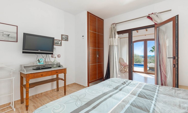 Reventa - Villa -
Moraira - Benimeit - Tabaira