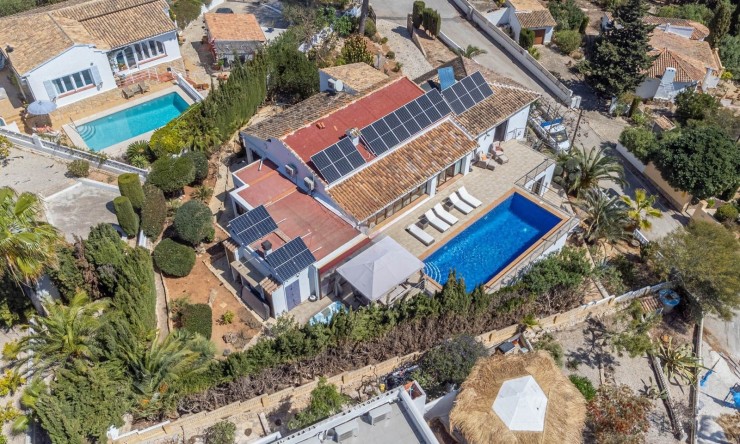 Reventa - Villa -
Moraira - Benimeit - Tabaira