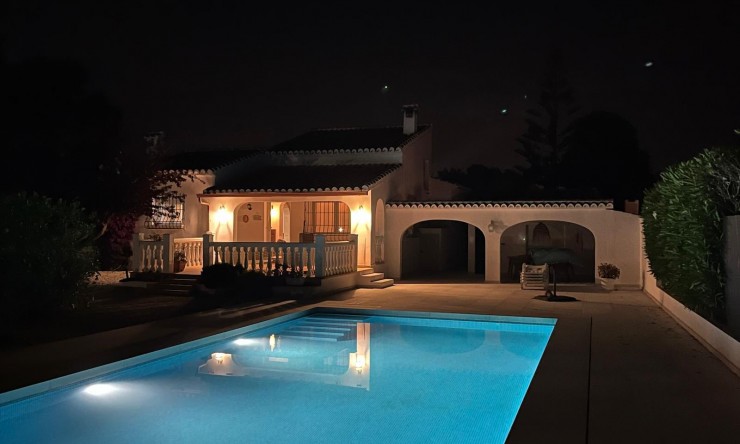 Resale - Villa -
Jávea / Xàbia - La Granadella  - Costa Nova