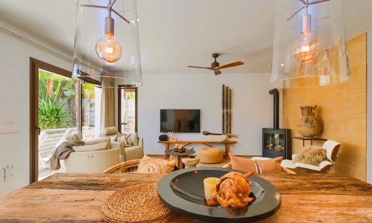 Reventa - Villa -
Moraira - Benimeit - Tabaira