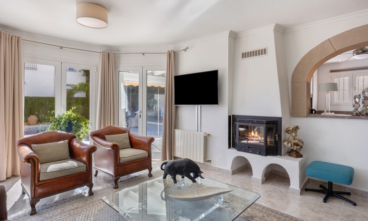 Resale - Villa -
Benissa - Cala Advocat - Baladrar