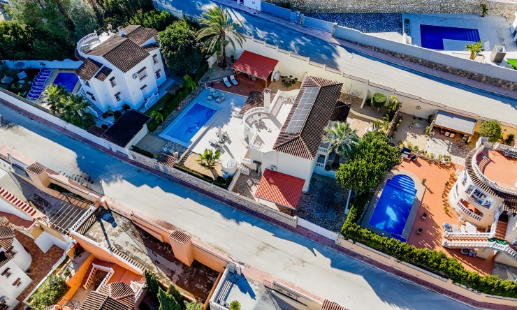 Resale - Villa -
Benissa - Cala Advocat - Baladrar