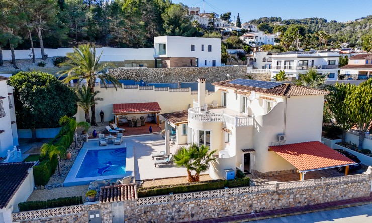 Resale - Villa -
Benissa - Cala Advocat - Baladrar