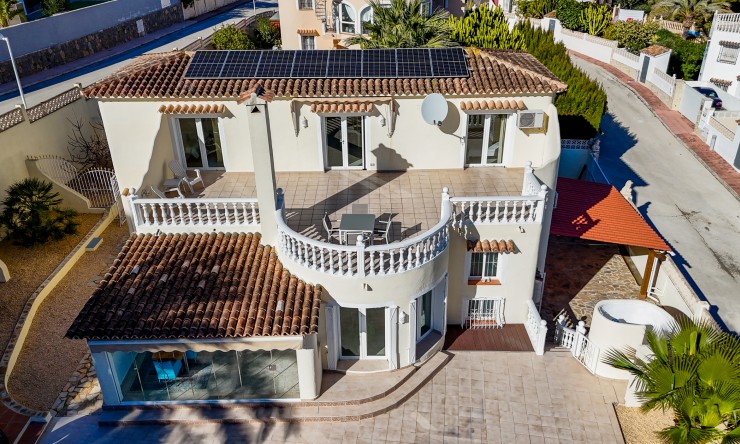 Resale - Villa -
Benissa - Cala Advocat - Baladrar