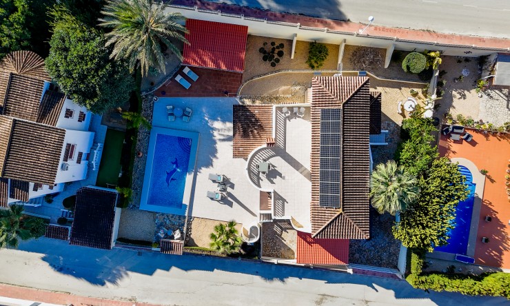 Resale - Villa -
Benissa - Cala Advocat - Baladrar