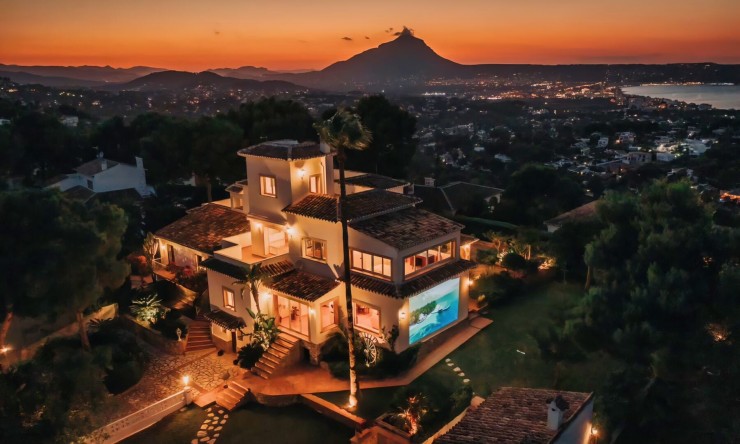 Resale - Villa -
Jávea / Xàbia - La Granadella  - Costa Nova