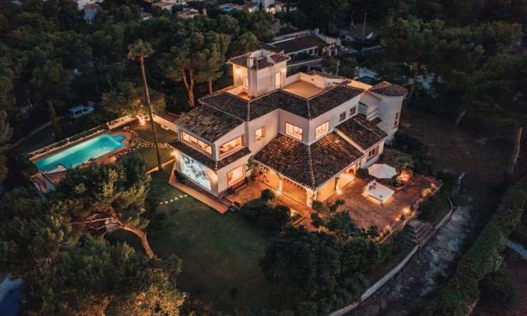 Resale - Villa -
Jávea / Xàbia - La Granadella  - Costa Nova