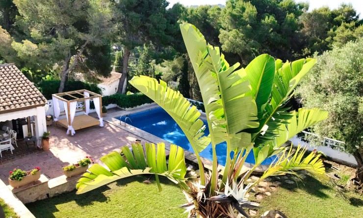 Resale - Villa -
Jávea / Xàbia - La Granadella  - Costa Nova